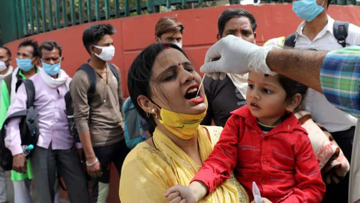 Indian capital Delhi logs highest daily Covid cases in six months,  positivity rate closes 14 per cent - India News News