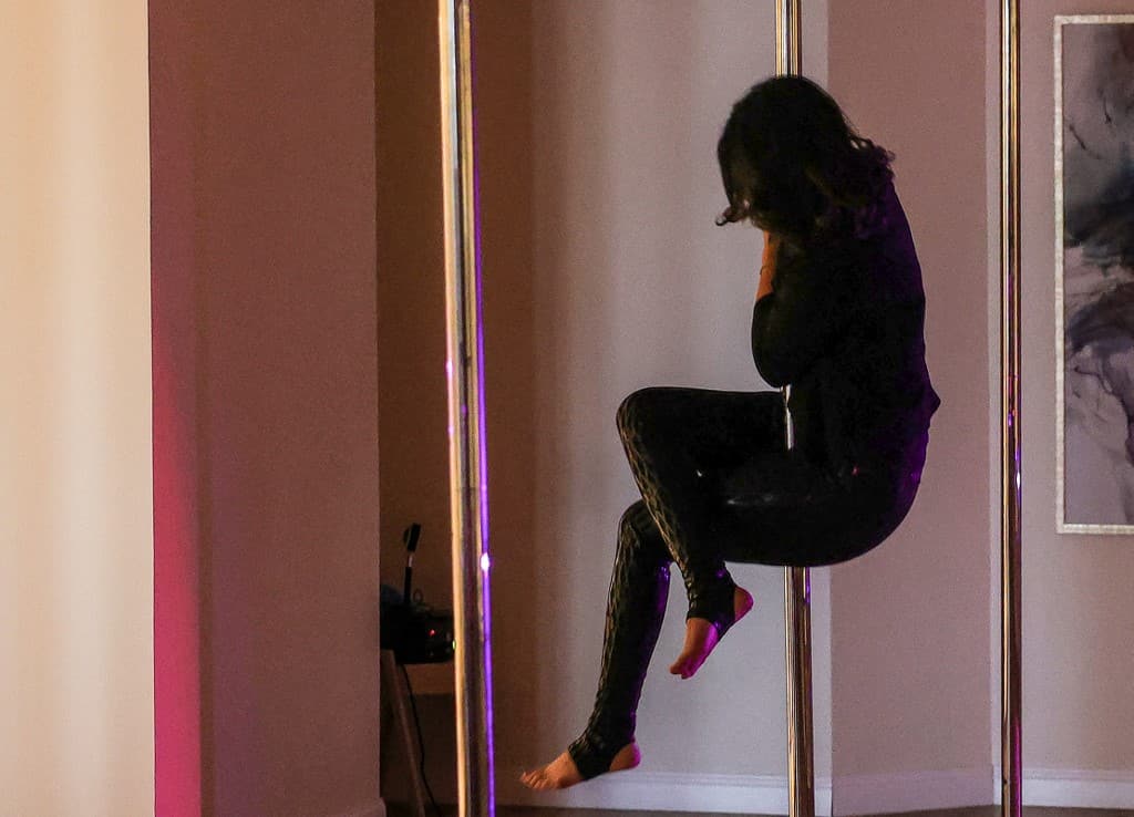 Pole dance