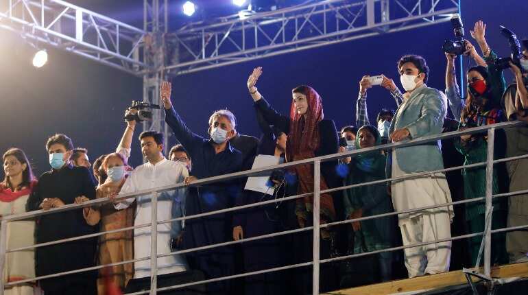 Maryam Nawaz participating in Opposition rally