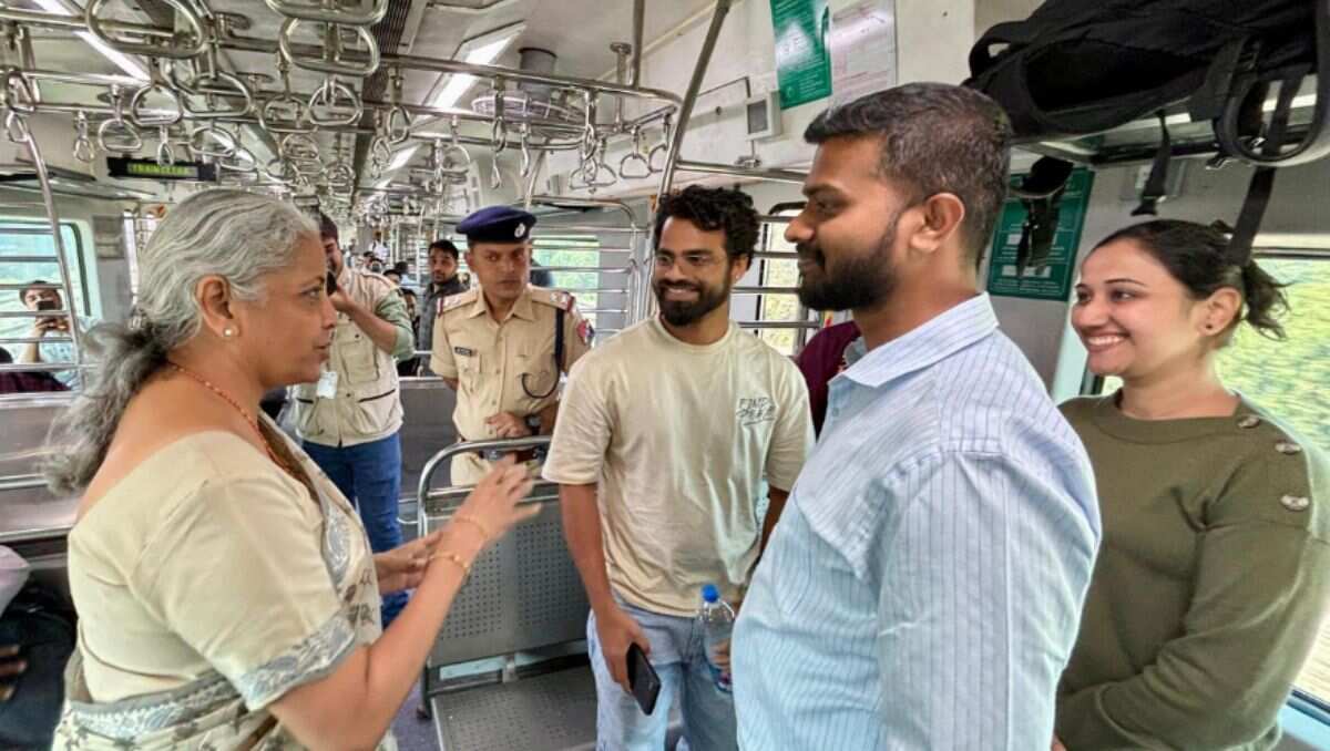 Nirmala Sitharaman's Mumbai Local Train Ride