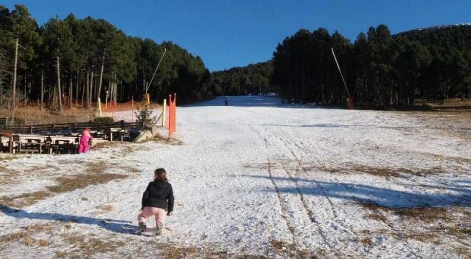 French ski resort angers ecologists by using helicopters to transport snow