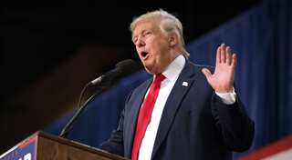 Trump: 'Constitutional crisis' if Clinton elected