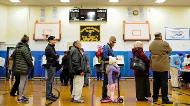 US election 2016: Polling glitches in North Carolina, New York mar voting process