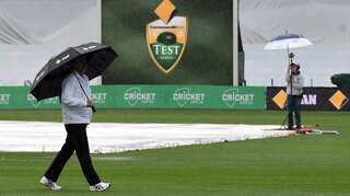 Cricket: Rain washes out second day of Hobart Test