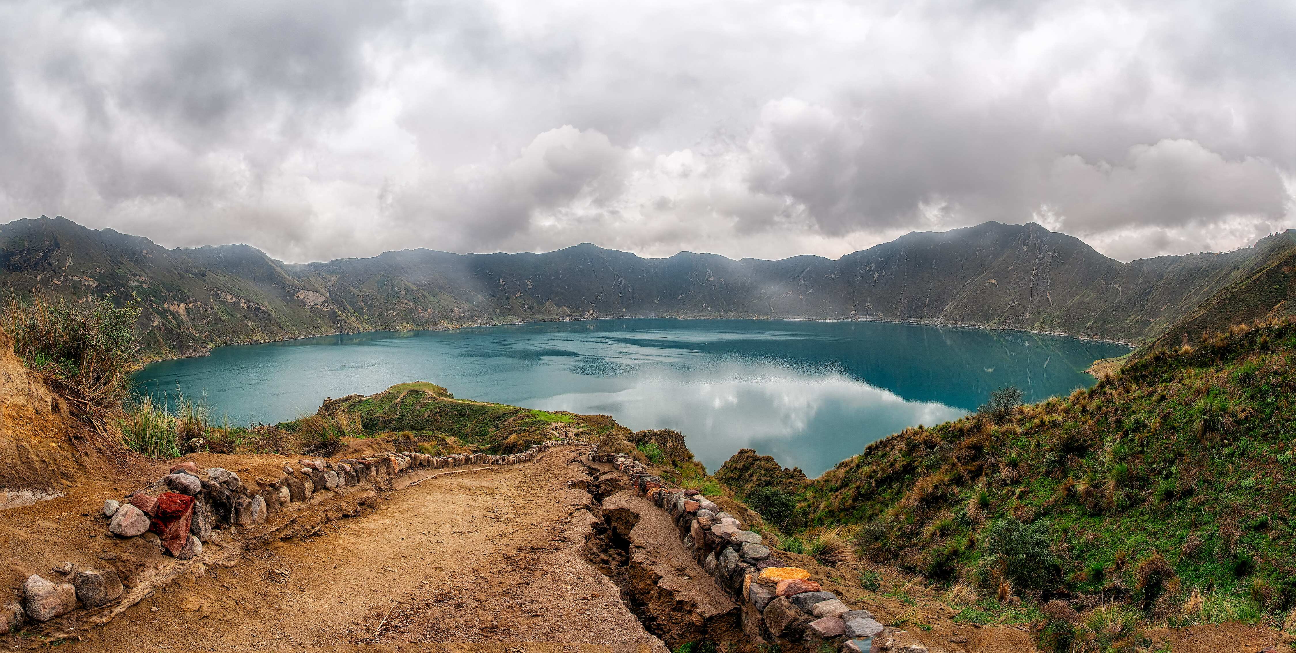 Quilotoa, Latacunga, Ecuador (Simon Matzinger Flickr)