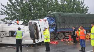 China: 18 killed as bus plunges into lake