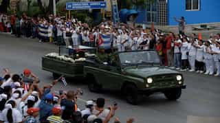 Castro's ashes arrive in Santiago de Cuba for burial