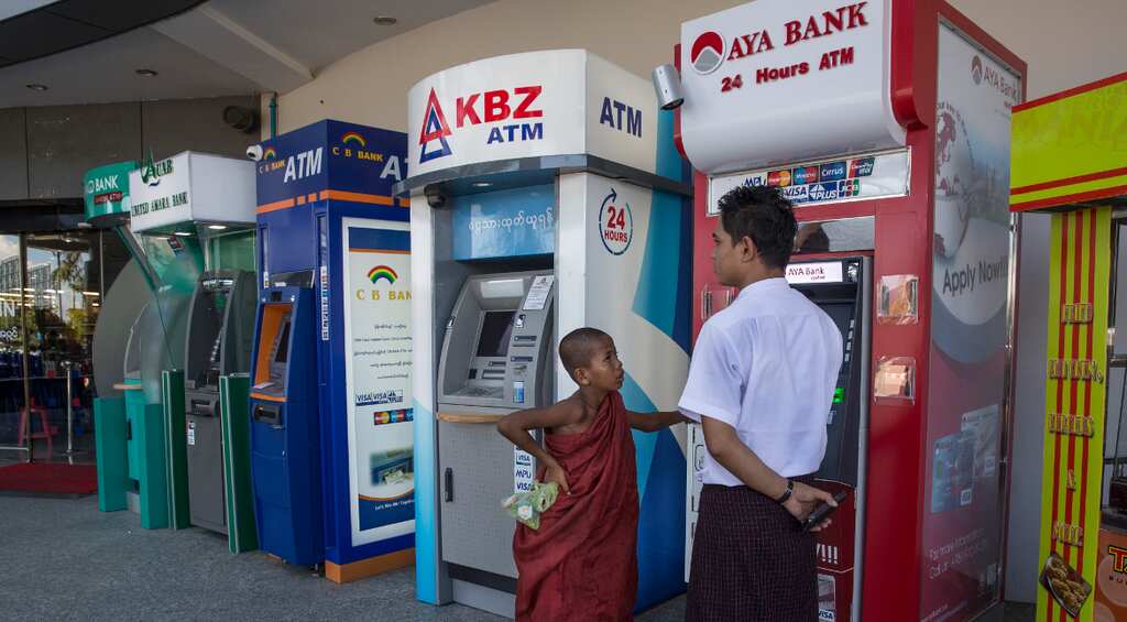 Centre, states to list industries for cashless wage payment
