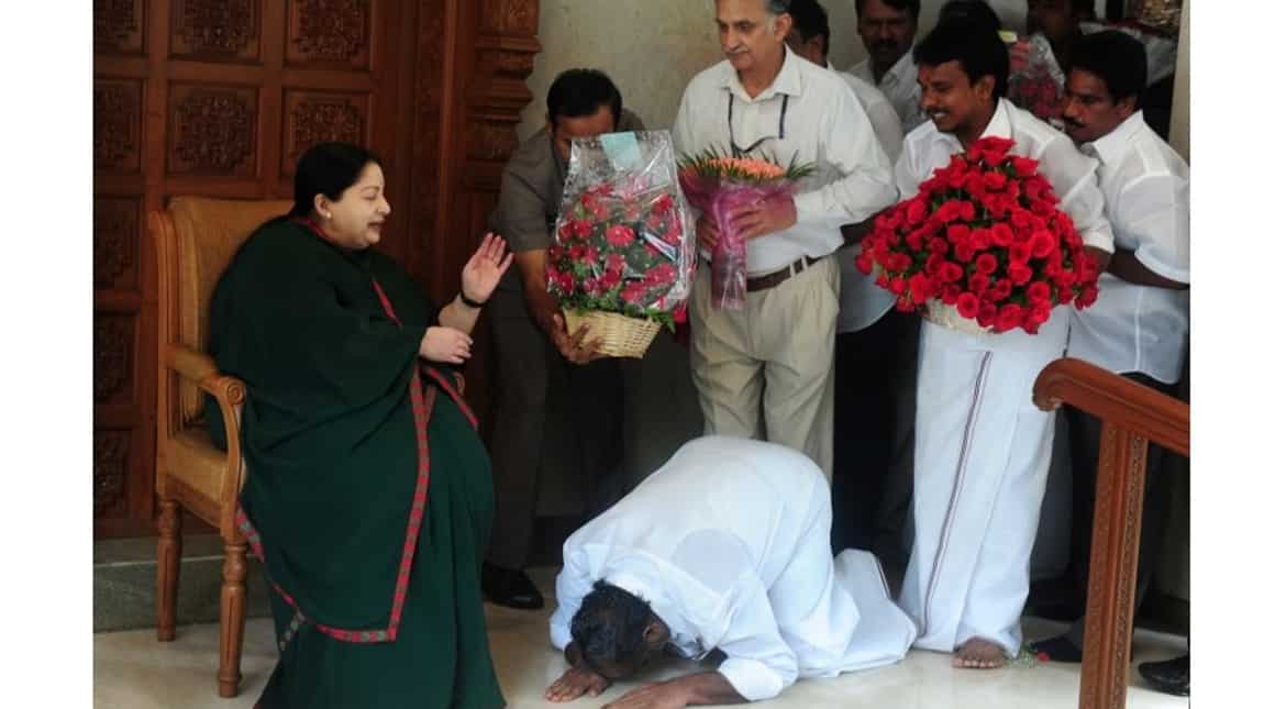 Indian politician Jayalalithaa remains on life support as scuffle breaks out Indian politician Jayalalithaa remains on life support as scuffle breaks out