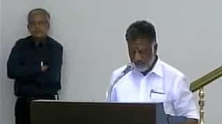 India: Jayalalithaa's trusted aide Panneerselvam sworn in as new chief minister