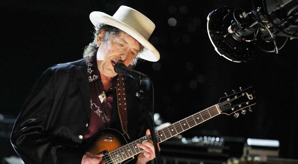 Bob Dylan accepts Nobel Prize for Literature, but not in person