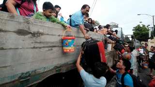 Thousands flee east Philippines as Typhoon Nok-Ten approaches