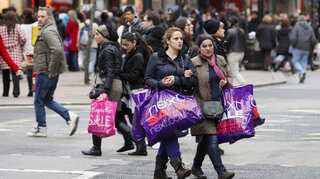 UK Boxing Day online sales up 11.5%, in-person shopping down 6%
