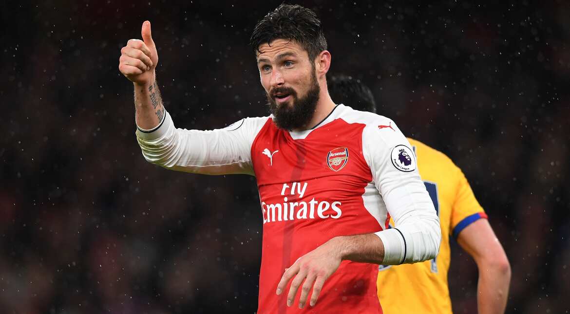 Giroud gem inspires Arsenal, Kane hits double for Spurs Giroud gem inspires Arsenal, Kane hits double for Spurs