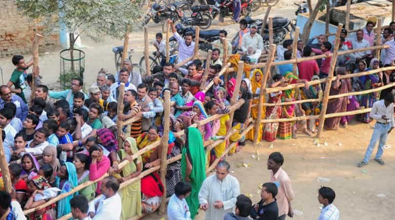 Demonetisation: India's central bank directs banks to supply at least 40% of notes to rural areas Demonetisation: India's central bank directs banks to supply at least 40% of notes to rural areas