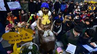 Japan recalls S Korea envoy over wartime sex slave statue