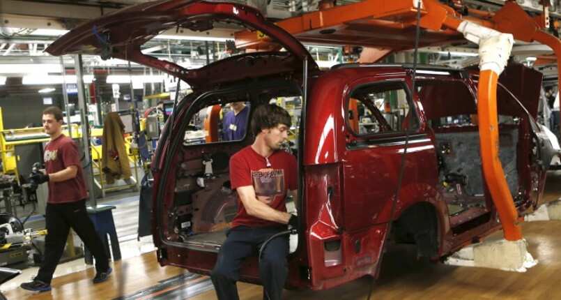 Fiat Chrysler to invest $1 billion in two US factories