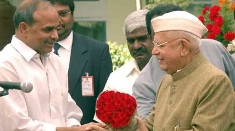 India: Senior Congress politician ND Tiwari, son join BJP India: Senior Congress politician ND Tiwari, son join BJP