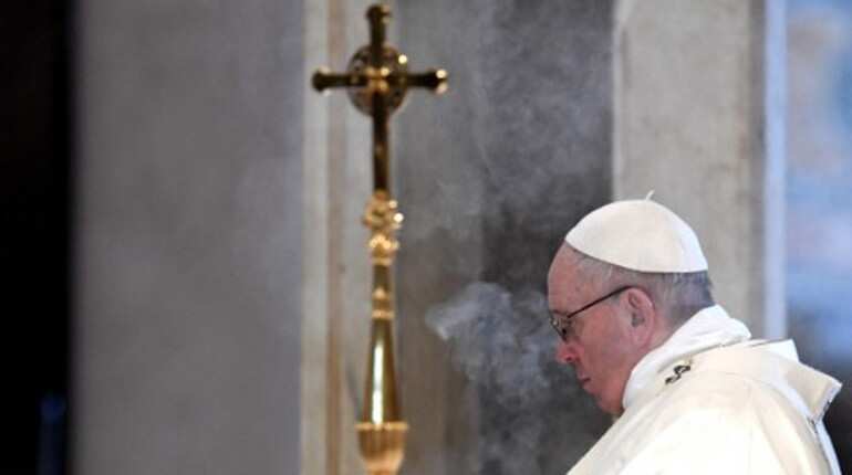 Pope warns against populism, 'saviours' like Hitler Pope warns against populism, 'saviours' like Hitler