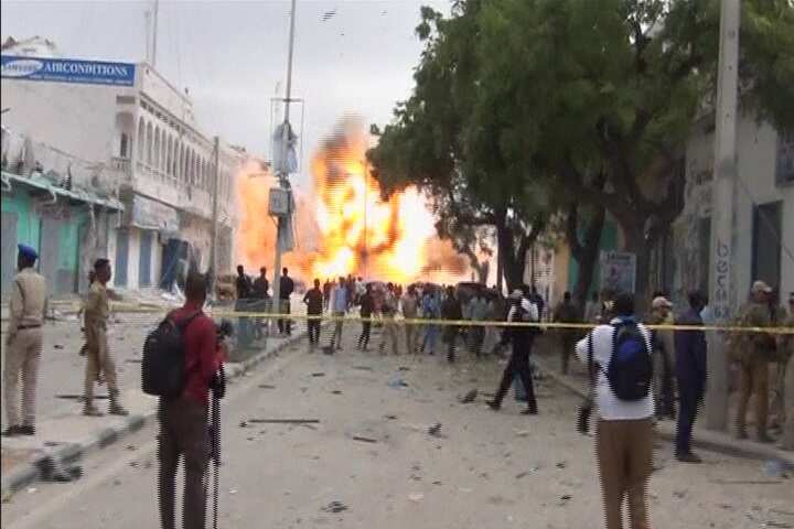 Mogadishu hotel bomb attack: Death toll rises to 28 Mogadishu hotel bomb attack: Death toll rises to 28