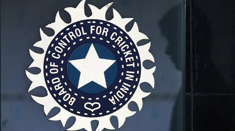 Supreme Court appoints four administrators to run BCCI Supreme Court appoints four administrators to run BCCI