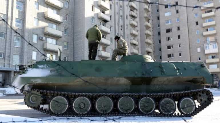 Ukraine: Fresh violence erupts between govt forces and Russia-backed rebels as month-long truce frays Ukraine: Fresh violence erupts between govt forces and Russia-backed rebels as month-long truce frays