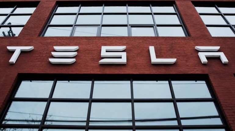 Tesla to launch first semi-truck in September