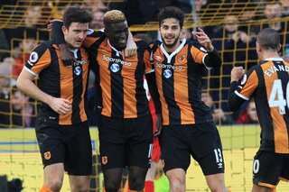 Liverpool stumble at Hull as title bid appears near collapse