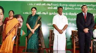 Two AIADMK factions to unite, MLAs want Sasikala & Dinakaran out: Reports