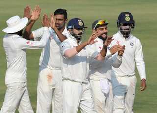 Bangladesh stare at defeat after India set mammoth target