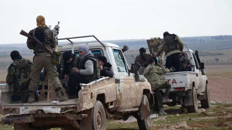 Syrian army tightens noose around Palestinian camp Syrian army tightens noose around Palestinian camp