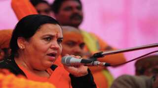 Akhilesh Yadav made the mistake of standing beside Rahul Gandhi, he will be taken lightly: Uma Bharti