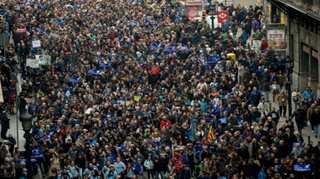 160,000 march in pro-refugee protest in Barcelona