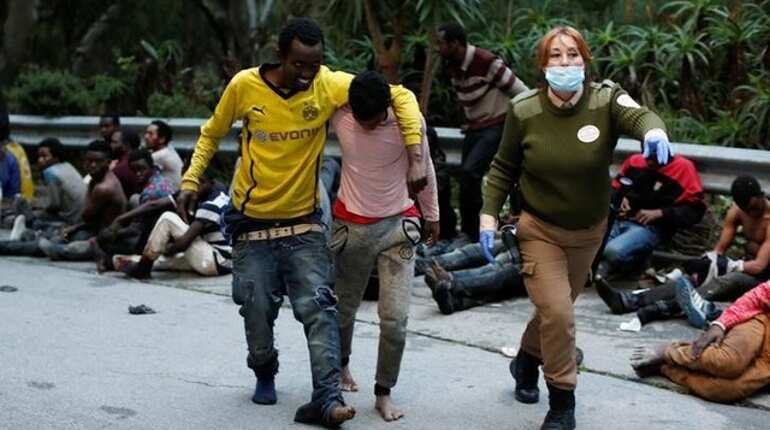 Over 300 African migrants cross into Spain in second wave in 3 days