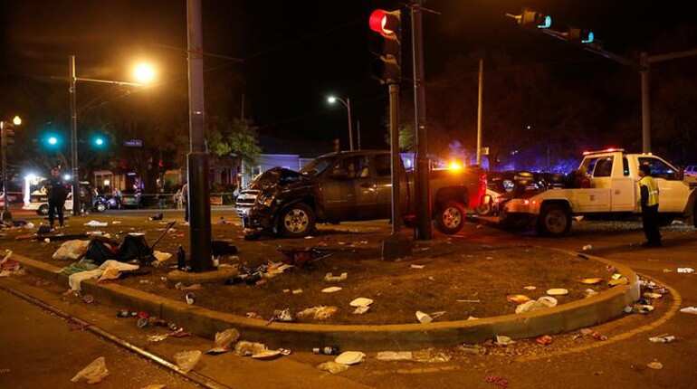 Man charged in crash at New Orleans Mardi Gras parade