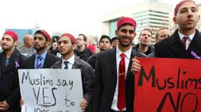 US lawmaker asks visiting Muslim students: 'Do you beat your wife?' US lawmaker asks visiting Muslim students: 'Do you beat your wife?'