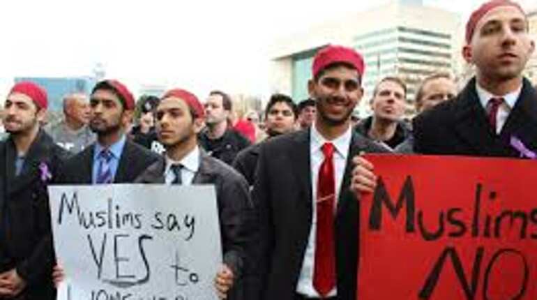 US lawmaker asks visiting Muslim students: 'Do you beat your wife?'