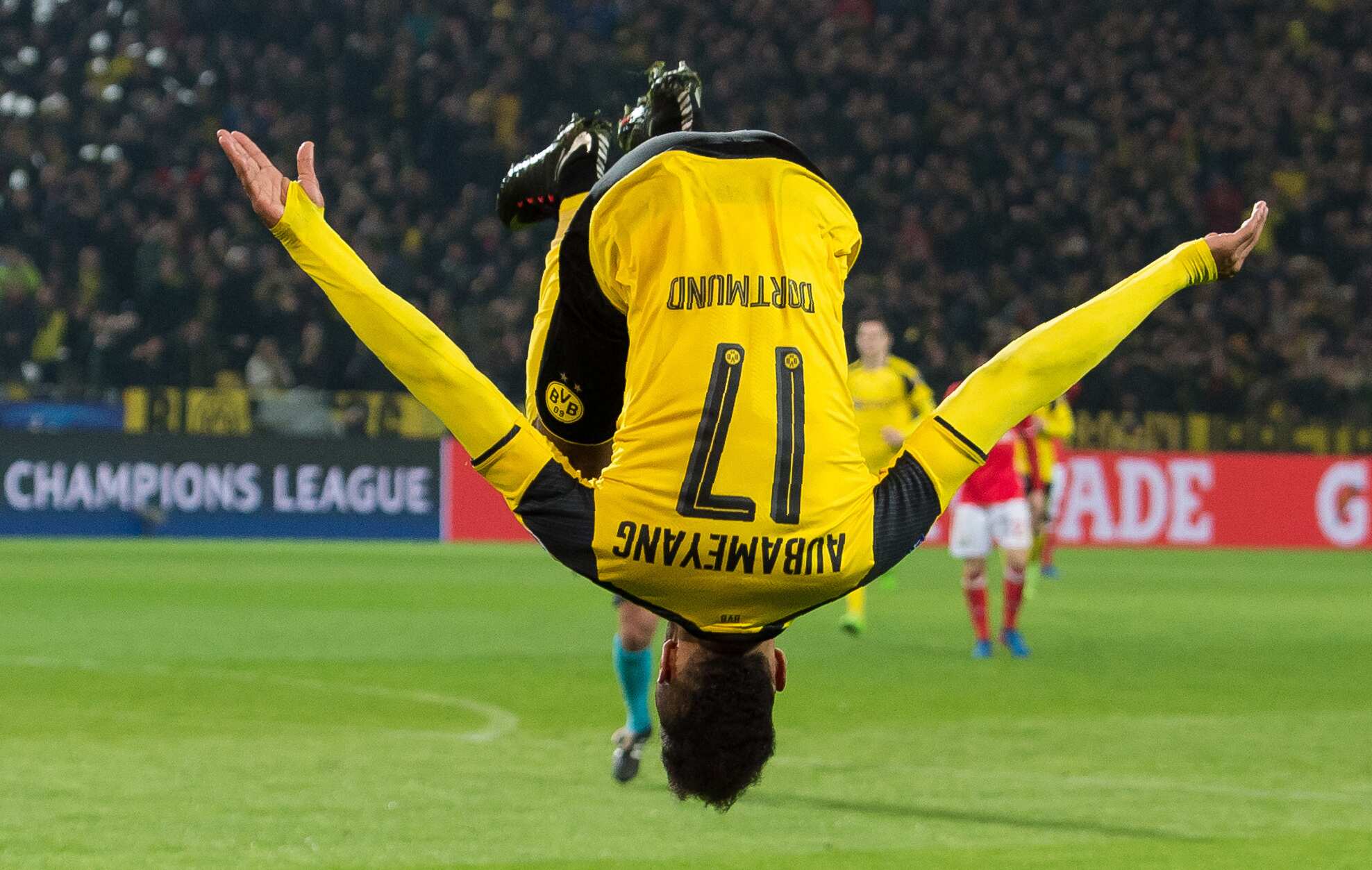 Aubameyang scores hat-trick to help Dortmund flip deficit against Benfica Aubameyang scores hat-trick to help Dortmund flip deficit against Benfica