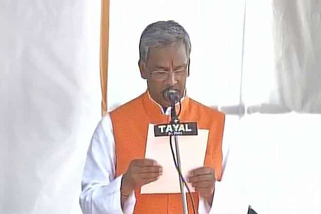 Trivendra Singh Rawat formally becomes Uttarakhand chief minister Trivendra Singh Rawat formally becomes Uttarakhand chief minister