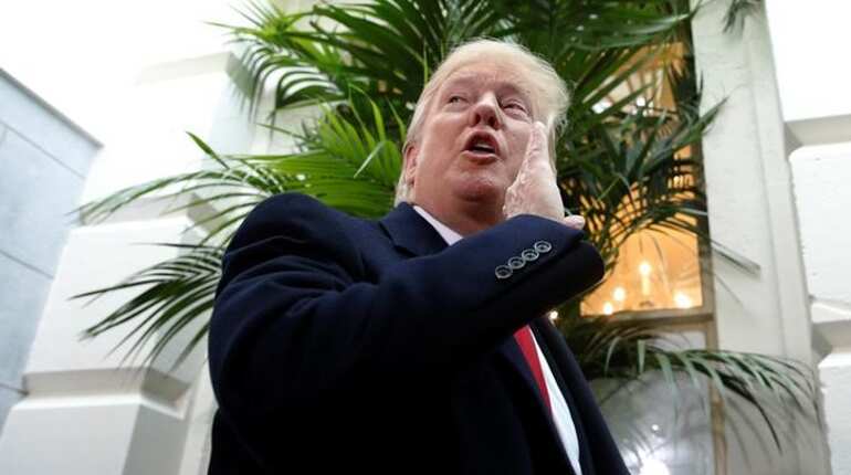 Trump fights to overhaul Obamacare, makes headway with conservatives
