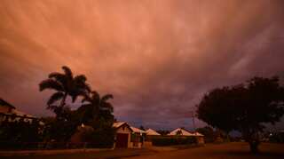 Thousands take shelter as Cyclone Debbie lashes Australian coastal resorts