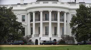 White House under lockdown after suspicious package found, US Secret Service detains one person