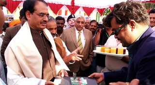 Shivraj Singh Chouhan files criminal defamation suit against Rahul Gandhi