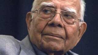 Jethmalani says will work for free if Kejriwal cannot pay legal fees