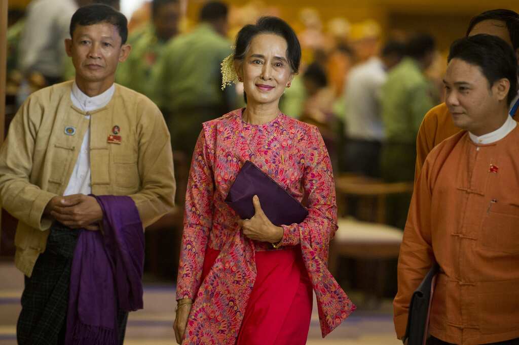 Suu Kyi denies ethnic cleansing of Myanmar's Rohingya Muslims