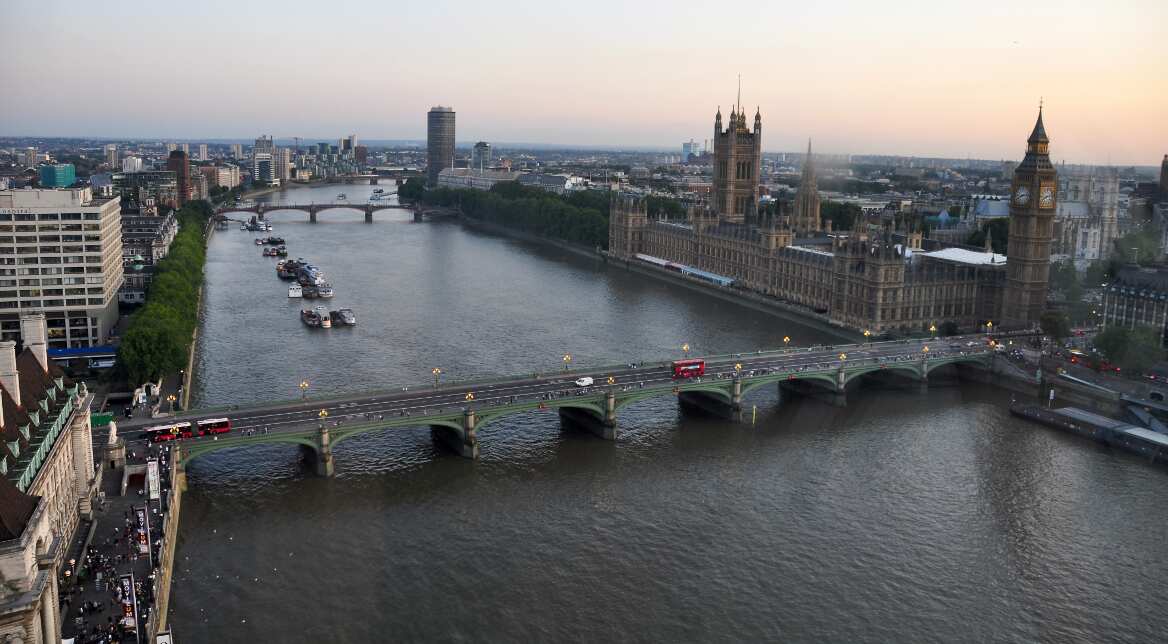 Woman who fell into Thames during Westminster attack dies in hospital Woman who fell into Thames during Westminster attack dies in hospital