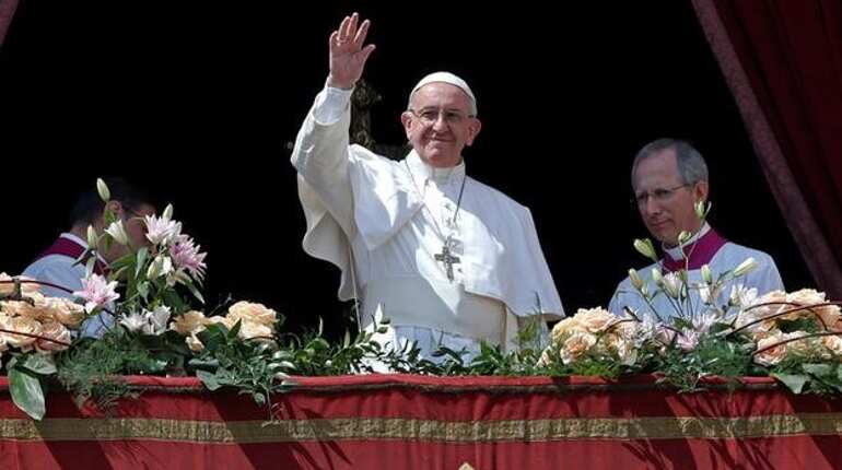 On Easter, Pope Francis denounces 'oppressive regimes' On Easter, Pope Francis denounces 'oppressive regimes'
