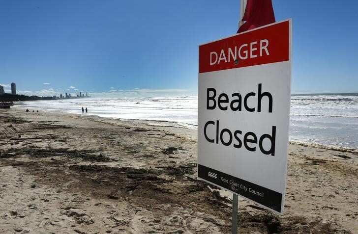 Family sees shark kill teen daughter