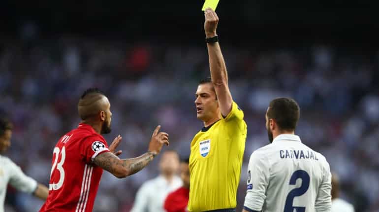 Bayern left fuming over Champions League 'robbery'