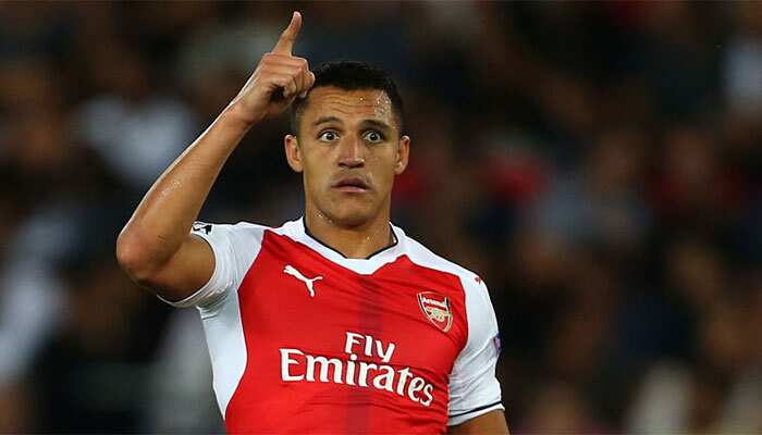 Football transfers: Bayern eye Sanchez, United look to Griezmann
